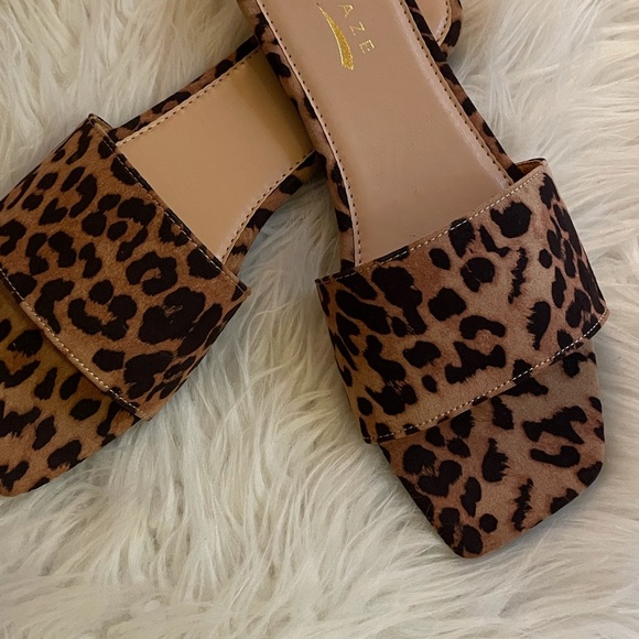 Trendy Square Toe Leopard Print Sandals - Picture 2 of 13
